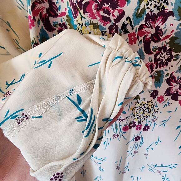 81 Poppies 100% Silk Boho Cottage Vintage Lightweight Floral Blouse 4 - Picture 5 of 11